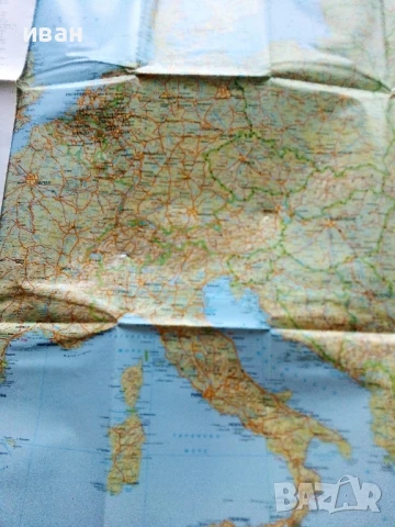 Пътна карта на Европа М 1:4 500 000 - 2001г., снимка 3 - Енциклопедии, справочници - 50683472