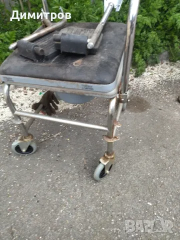 Инвалиден стол тоалетна, снимка 2 - Тоалетни столове - 49877195