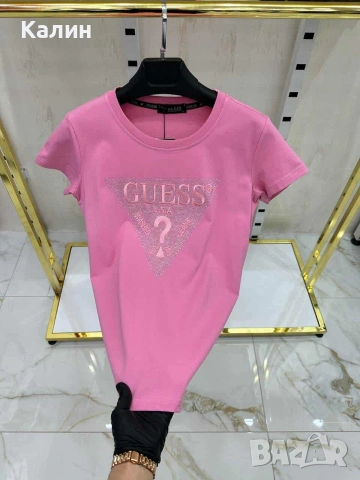 Дамски тениски Guess - различни цветове - 18€, снимка 6 - Тениски - 53236635