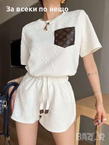 Louis Vuitton Дамски Летен Комплект С Релефно Лого👚🩳Дамски Къс Екип Луис Витон - 2 Цвята Код A534, снимка 2 - Комплекти - 50141853