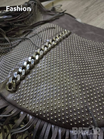 Нова колекция дамска чанта с ресни и капси, снимка 3 - Чанти - 53633200