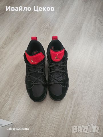 Jordan 37 Low "Bred" , снимка 4 - Маратонки - 46665700