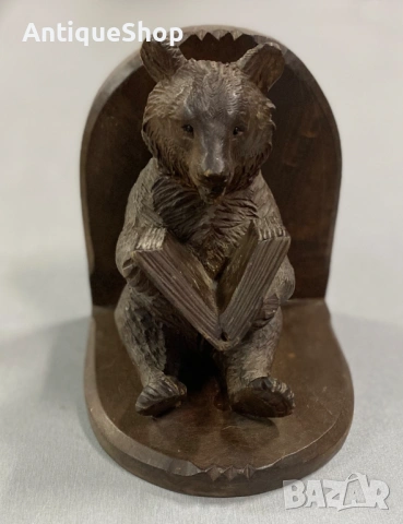 Ограничител за книги. Дървена, ръчно изработена мечка