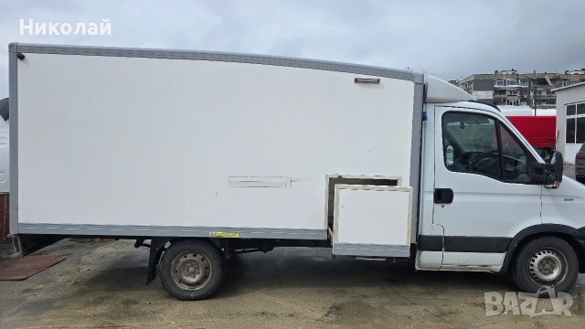 Хладилен фургон Ивеко , снимка 3 - Бусове и автобуси - 54047712