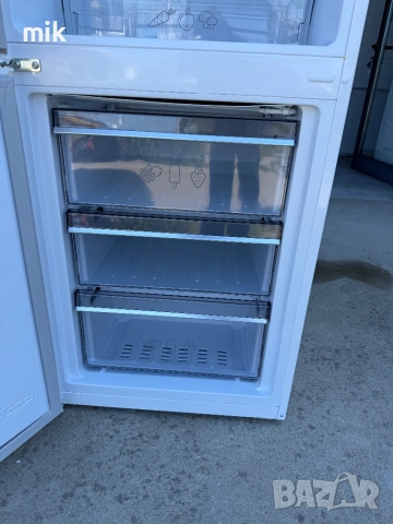 Хладилник с фризер 151, снимка 4 - Хладилници - 54105102