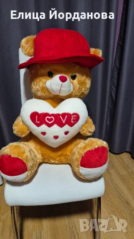 чисто нов плюшен мечо