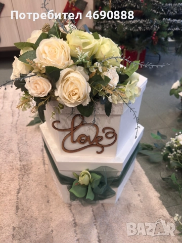 Сватбена кутия, кошница и цветя