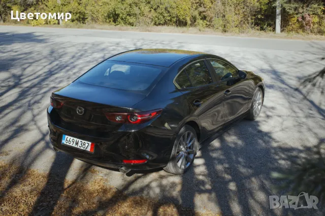 Mazda 3 бензин AWD автомат 2021 седан , снимка 3 - Автомобили и джипове - 48041091