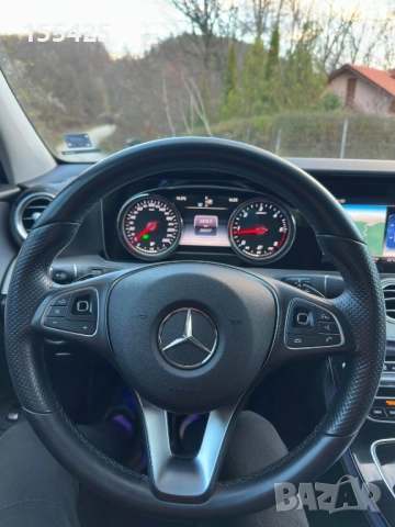Mercedes-Benz E220 4-Matic 2018г., снимка 10 - Автомобили и джипове - 52509011