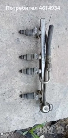 Горивна рейка с дюзи за Ауди А4 1998г 101к.с 1.6 бензин