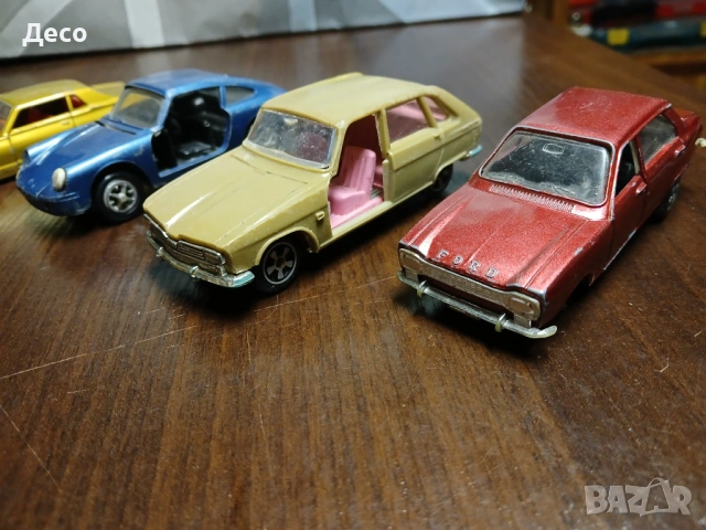 Стари метални и пластмасова колички 1/43., снимка 4 - Колекции - 53668756