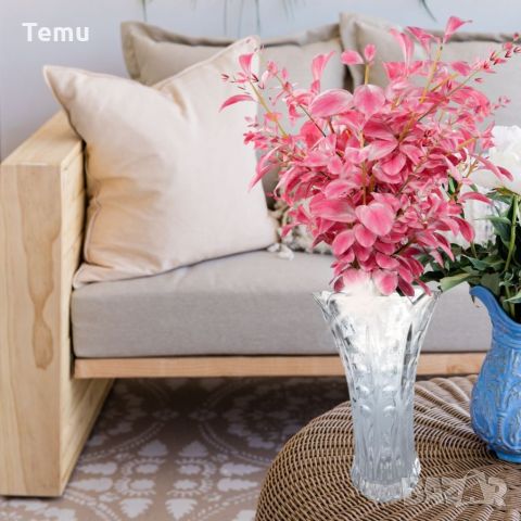 Стъклена ваза с флорален мотив, 12х24 см. Елегантен акцент за вашия дом или офис. 🌿✨ Прекрасен дизай