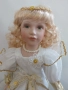 Винтидж колекционерска немска порцеланова кукла принцеса в кралска рокля като нова, снимка 5