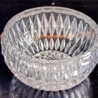 Две кристални купи за ядки. Висококачествен резбован чехски кристал., снимка 2 - Прибори за хранене, готвене и сервиране - 45161995