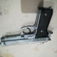 Метален Еърсофт Пистолет Берета, сив цвят , снимка 2 - Въздушно оръжие - 45221541