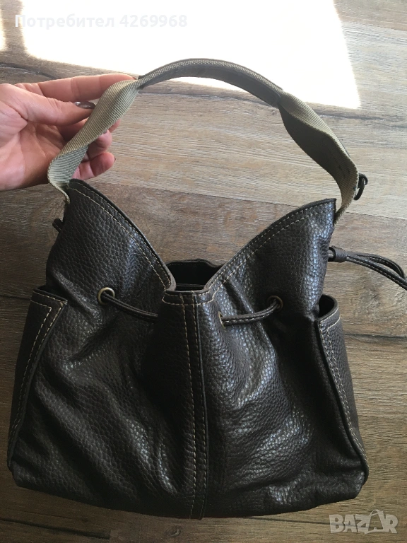 Дамски чанти, кожена 15 € , червена сатенена Sısley 25€, снимка 1