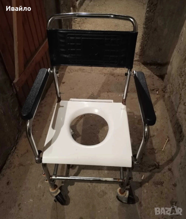 Подарявам инвалидна количка за тоалетна , снимка 1