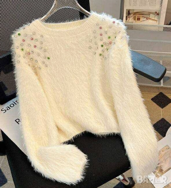 Кашмирено пуловерче с камъчета  , снимка 1