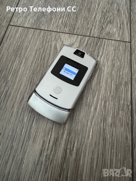 Motorola v3 Silver V3 бг меню, снимка 1