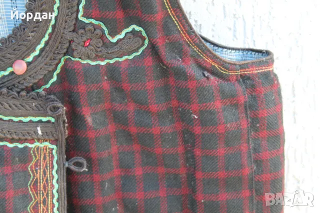 Мъжко вълнено елече с гайтани от народна носия, снимка 5 - Антикварни и старинни предмети - 50130892