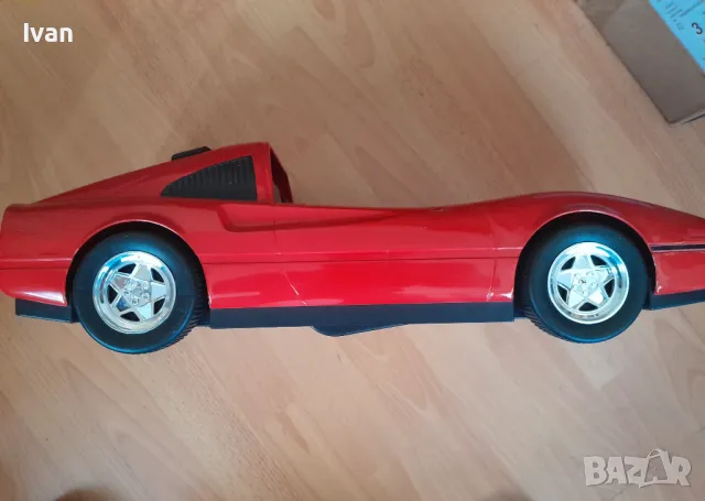 Продавам кола Ferrari на Mattel, снимка 1 - Колекции - 49254867