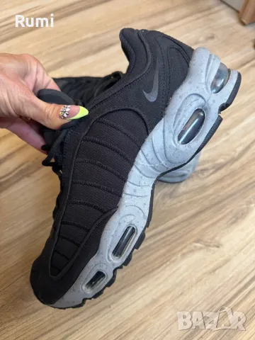 Оригинални маратонки  Nike Air Max Tailwind 4 ! 42,5 н, снимка 1 - Маратонки - 49088845