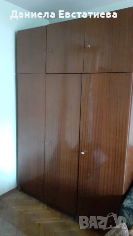 продавам гардероб с надстройка