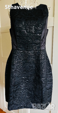 TFNC London Нова с етикет елегантна къса черна рокля 