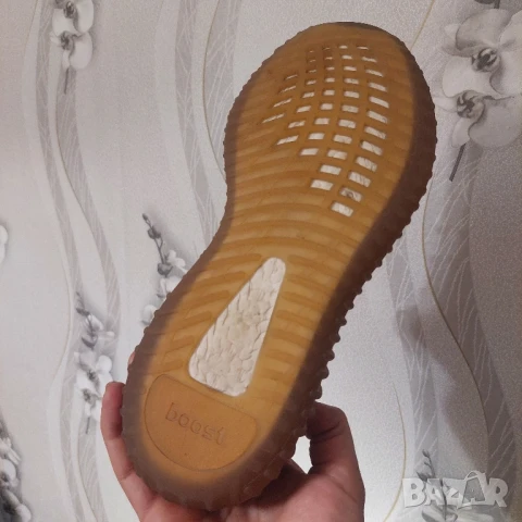 adidas YEEZY BOOST 350 V2 "Beluga Reflective" номер 43 ,5-44 оригинални маратонки , снимка 3 - Маратонки - 49912063