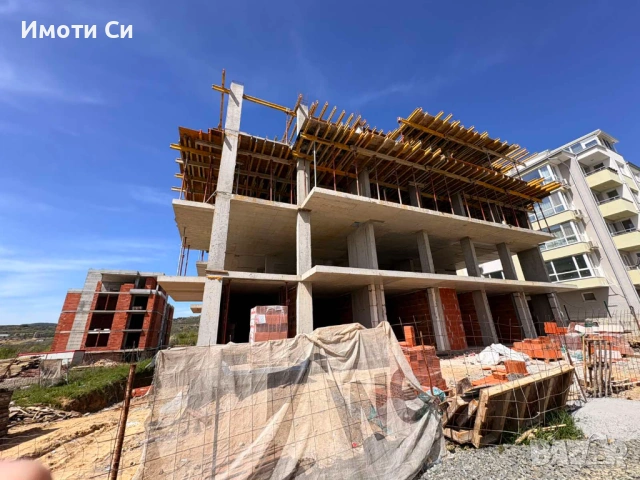 Тристаен апартамент, снимка 2 - Апартаменти - 54253183