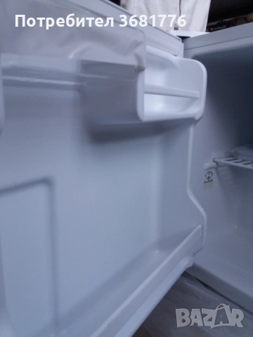 Хладилник малък 50х47х50, снимка 4 - Хладилници - 53785435