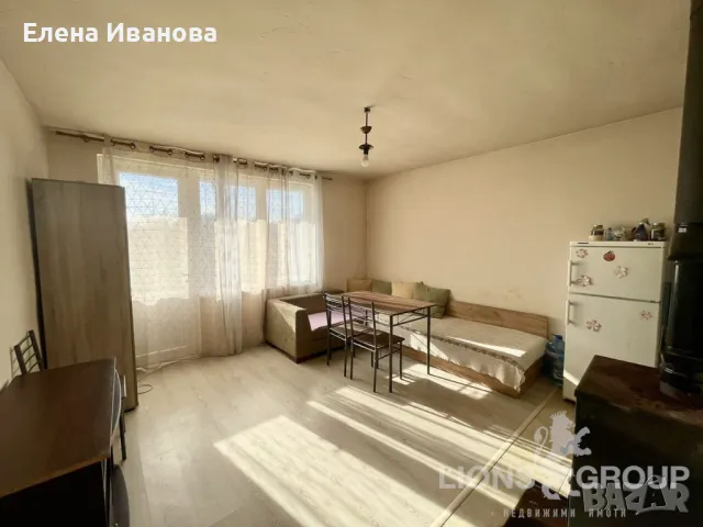 Двуетажна къща в м-т Добрева Чешма, снимка 3 - Къщи - 47130119