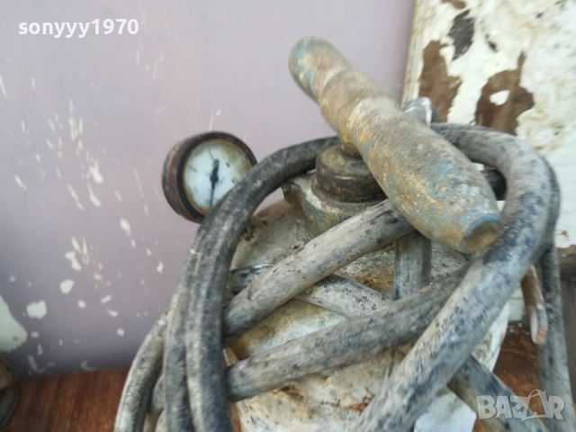 СТАРА ПОМПА С МАНОМЕТЪР И МАРКУЧ 191025, снимка 9 - Антикварни и старинни предмети - 52105519