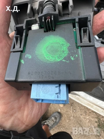 Ел бутон ръчна спирачка Рено Сценик 2004г , снимка 2 - Части - 51289712