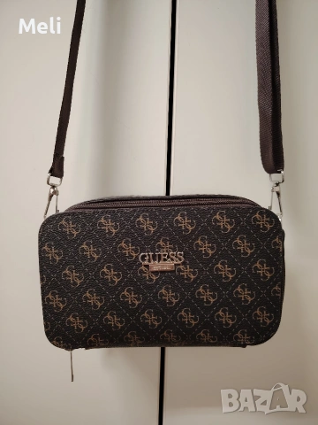 чанти на guess, снимка 5 - Чанти - 53662863
