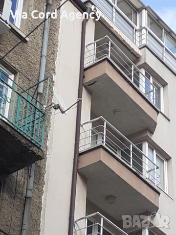 Продава се двустаен апартамент + гараж по желание в сърцето на София ул. Поп Богомил