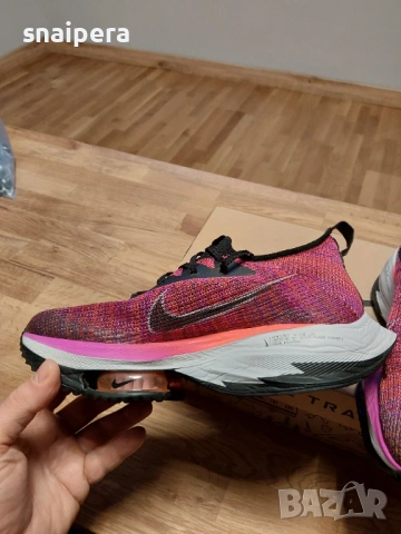 Обувки за бягане Nike Air Zoom Tempo NEXT%, снимка 3 - Маратонки - 53622907
