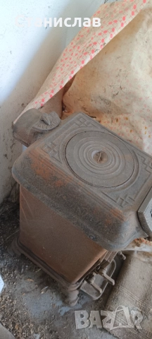 Старинна печка за отопление на твърдо гориво , снимка 2 - Антикварни и старинни предмети - 52230908