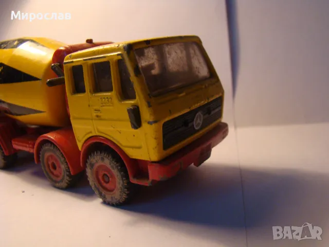 1/55 SIKU MERCEDES BENZ БЕТОНОВОЗ ИГРАЧКА КОЛИЧКА МОДЕЛ, снимка 4 - Колекции - 48387533