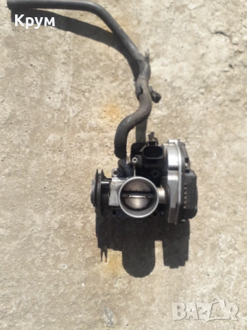 Дроселова клапа, снимка 3 - Части - 53850309