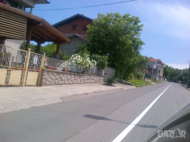 Триетажна къща 325м2, двор 475м2 от собственика, снимка 4 - Къщи - 50431639