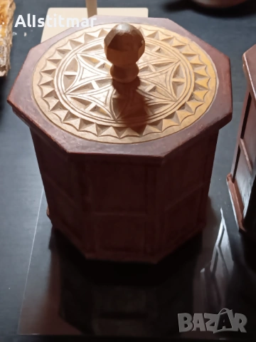 Сет от два дървени декоративни бурканa, снимка 2 - Декорация за дома - 53115541