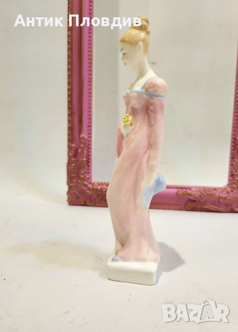 Колекционерска фигура Royal Doulton – “Daphne” (HN 2266), снимка 2 - Колекции - 52737036
