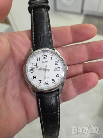 Продавам часовник Casio