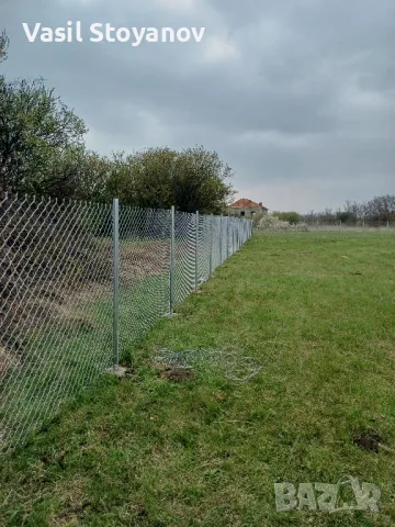 Здравейте предлагаме изграждане на огради (ограда)с циментови бетонни колове и мрежа., снимка 3 - Огради и мрежи - 50100770
