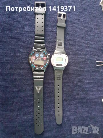 Комплект от два електронни часовника, снимка 2 - Дамски - 45694421
