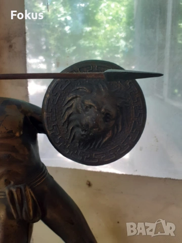 Стара голяма метална статуетка на Леонид, снимка 2 - Антикварни и старинни предмети - 53429422