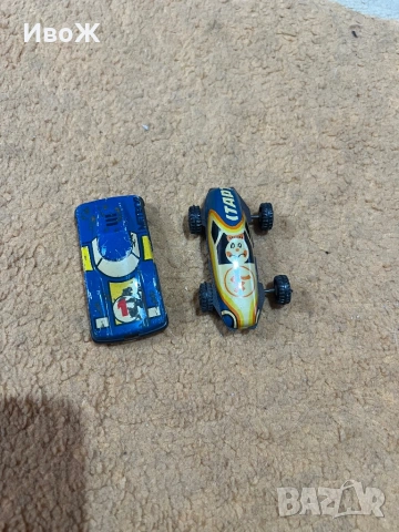 Стари ламаринени колички