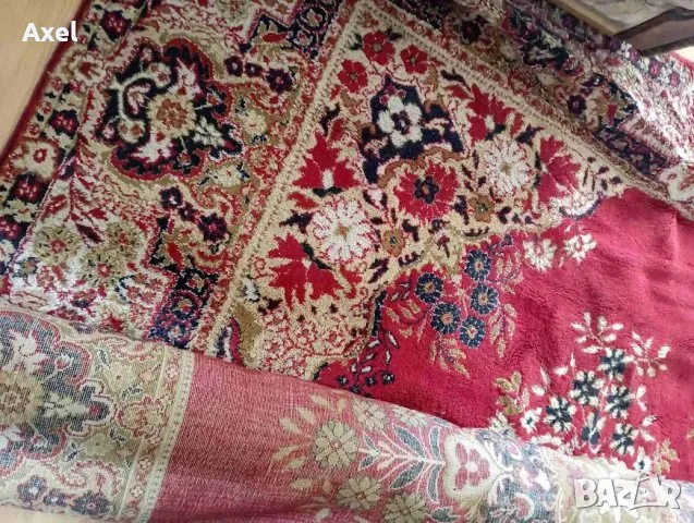 Нов персийски килим 