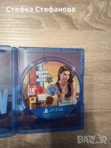 Плейстейшън 4 про, снимка 3 - PlayStation конзоли - 53540171